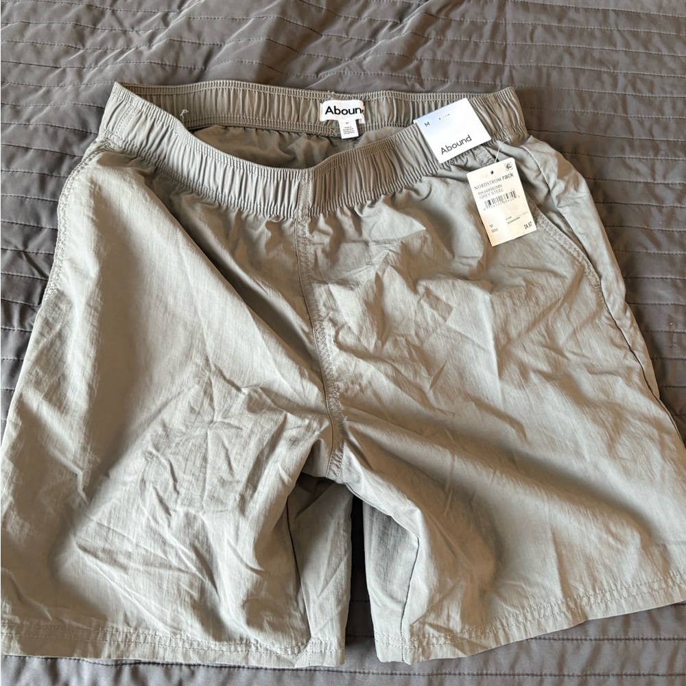 Men's Gray Shorts swim or casual, Abound brand size M, NEW WITH TAGS (NWT)